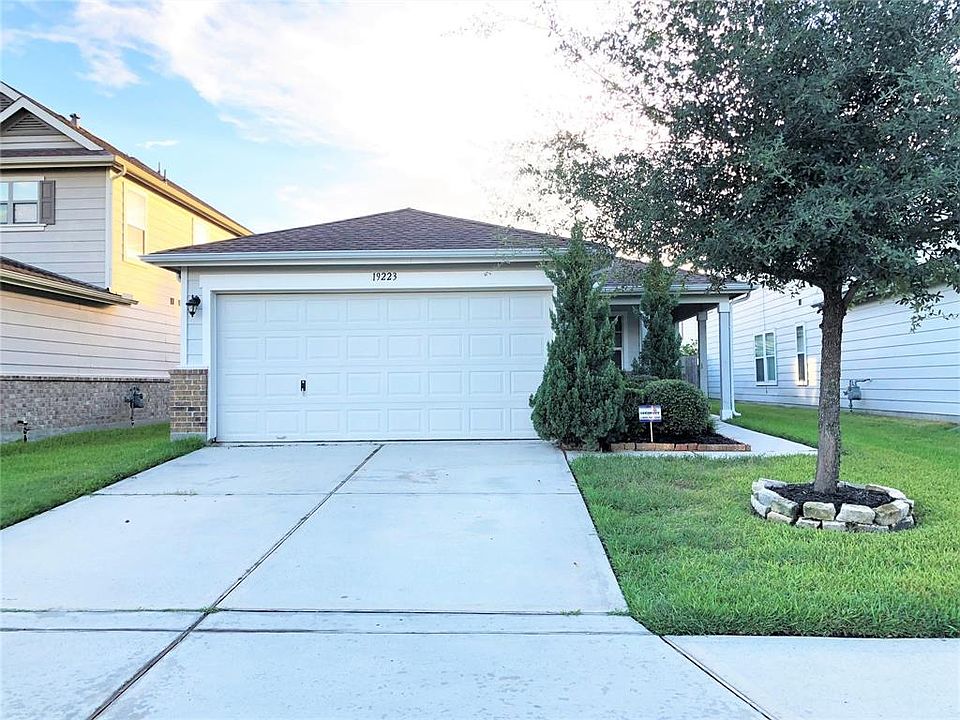 1st image of 19223 Danphe Landing Ct