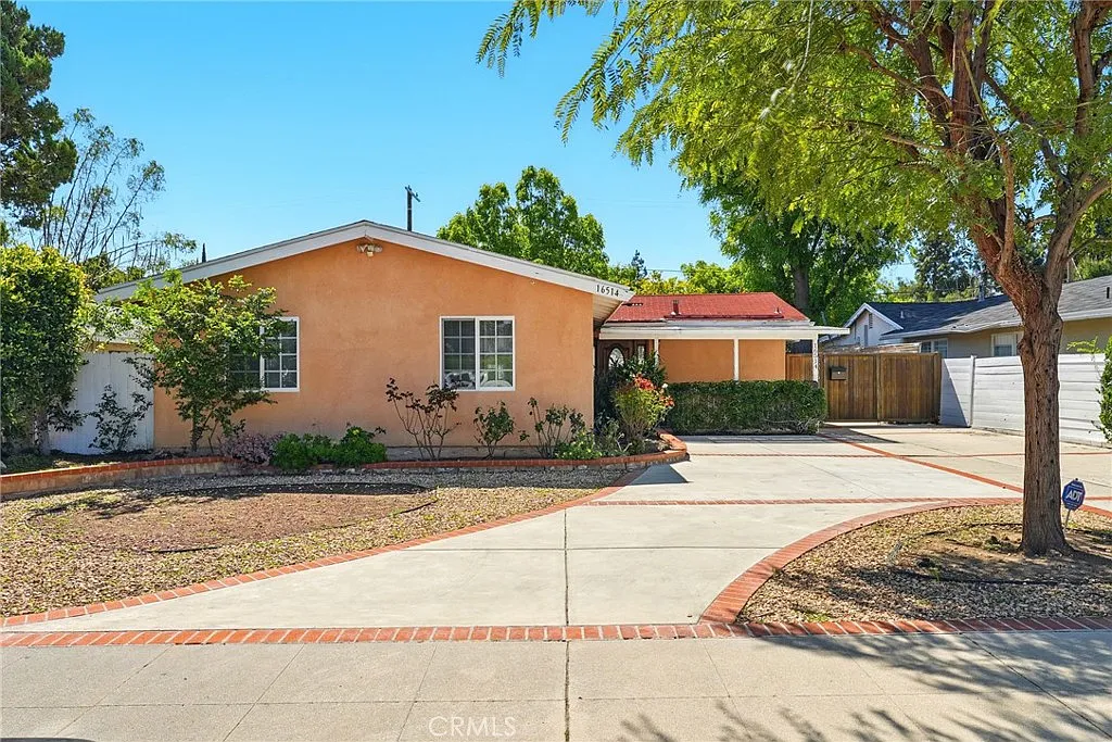 5 bed, 1967 sqft, $6,000 — Photo 1