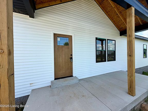 5th image of 377 McMurtry Ln