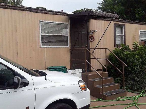 4th image of 1134 Rolling Rock Dr