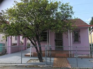 560 SW 8th Ct, Miami, FL 33130