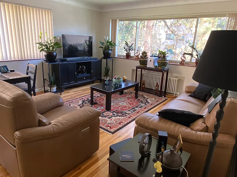 Graham House — Photo 7