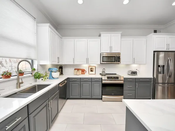 2120 Kipling St APT 208, Houston, TX 77098