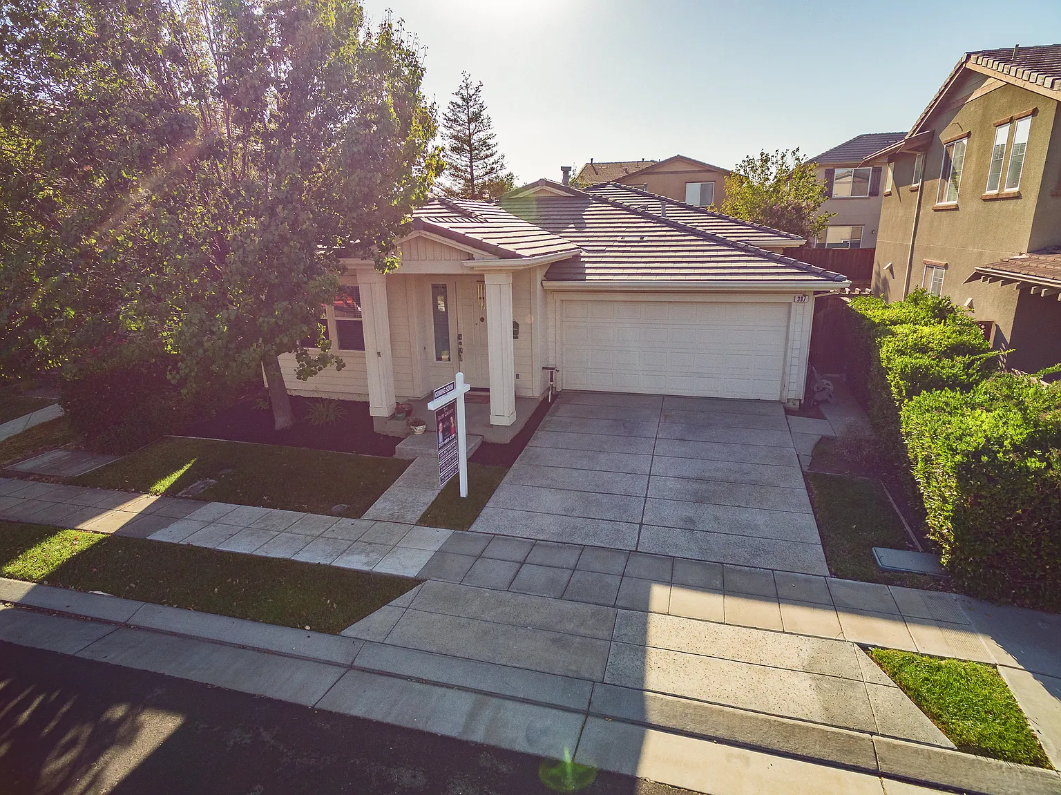 387 Hatheway St photo 1