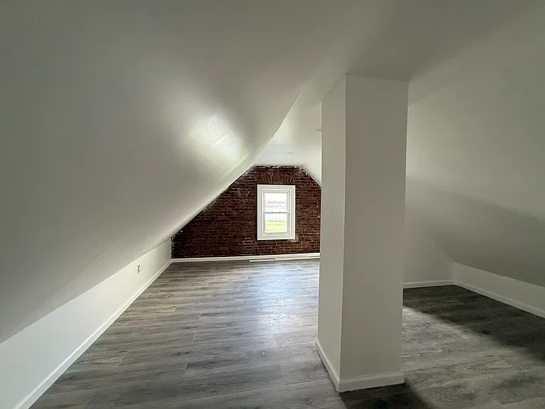 46 Hayward Ave #2 — Photo 7