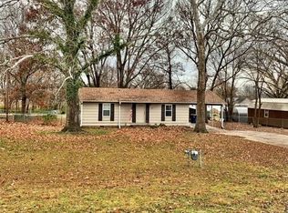 209 Fresno Ave, Coffeyville, KS 67337