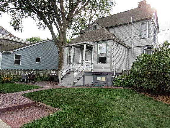 3rd image of 100 S College Ave