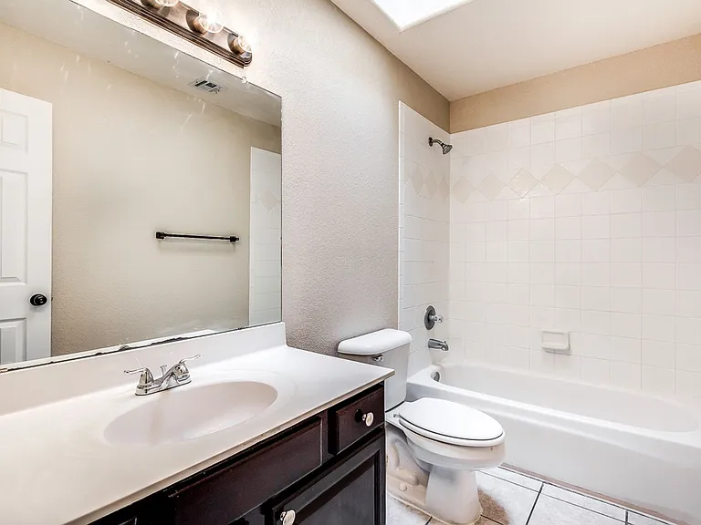 900 Tecate Pl — Photo 27