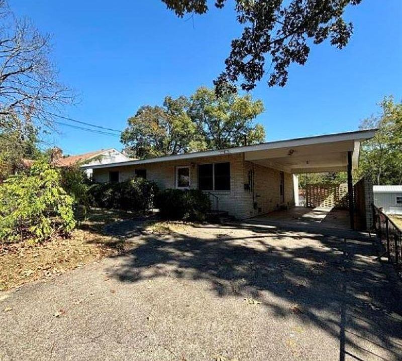 1st image of 107 Chitwood St