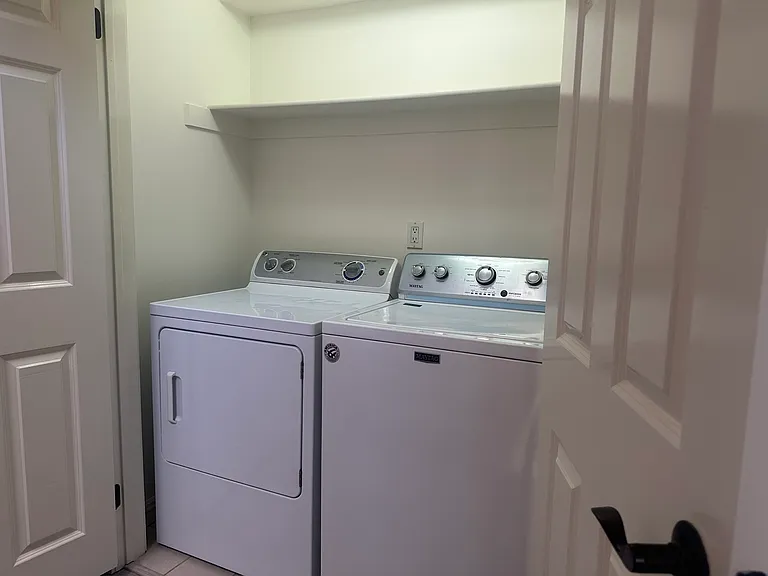 5224 Corteen Pl #4 — Photo 13