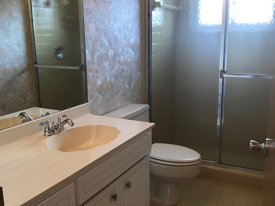 1st image of 2241 Lakewood Dr