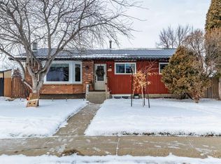 48 S Chinook Way W, Brooks, AB T1R 0C6