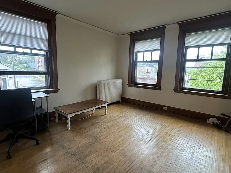 115 N 8th Ave E #11 — Photo 4