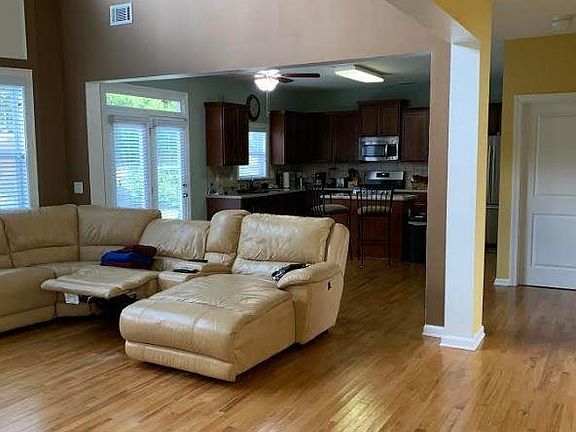 3rd image of 1648 Lancaster Creek Cir SW