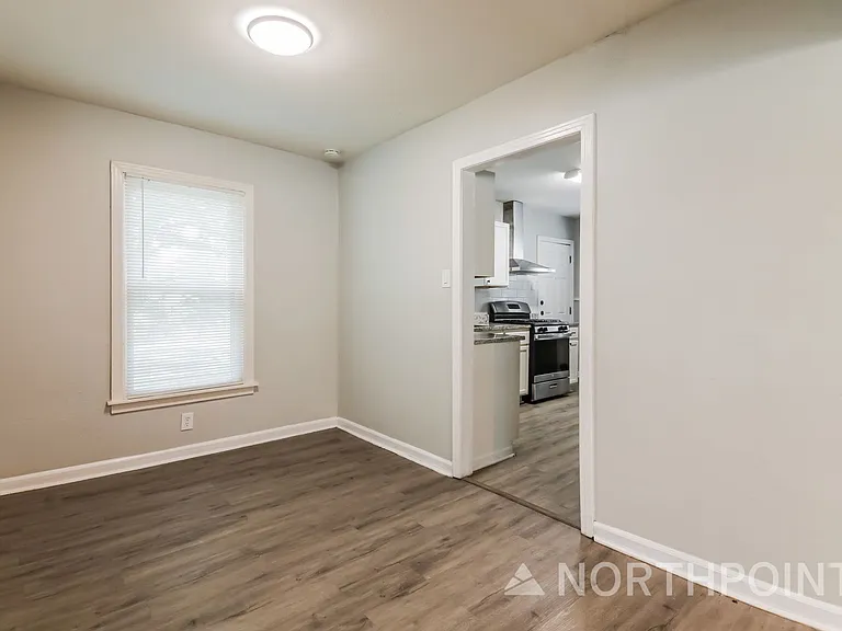 2118 Norwood Dr — Photo 5