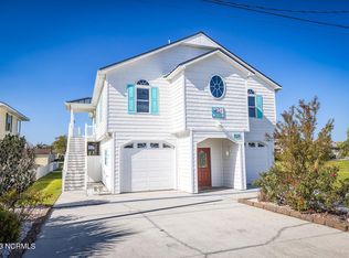 7097 7th St, Surf City, NC 28445