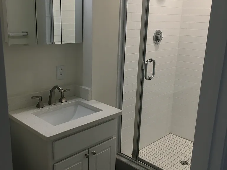 1 Stonehill Dr #5 — Photo 10