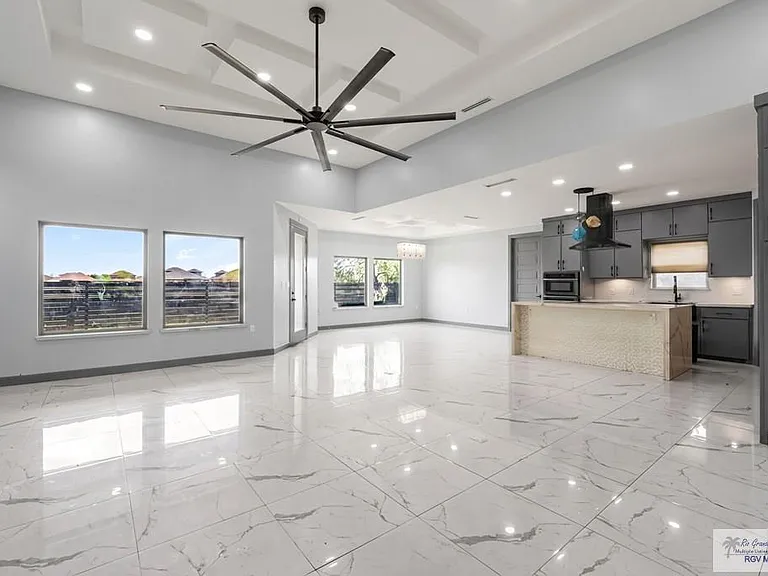 5874 Abbey Ct — Photo 4