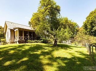 114 High Holly Rd, Scaly Mountain, NC 28775