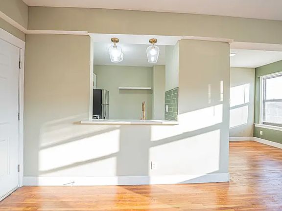 5th image of 4409 W Pine Blvd #6