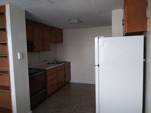 2nd image of 217 W Ash St APT 402