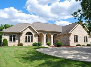 4780 S Calhoun Rd, New Berlin, WI 53151