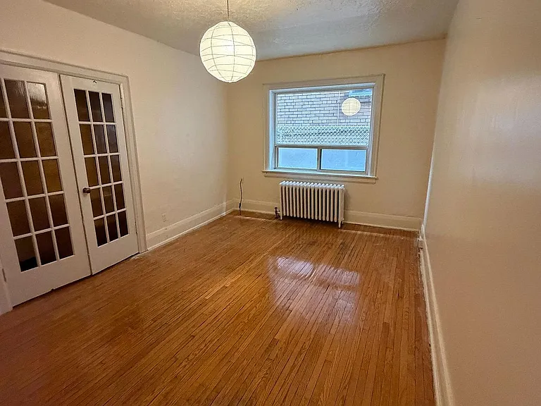 105 Kenwood Ave #103 — Photo 2
