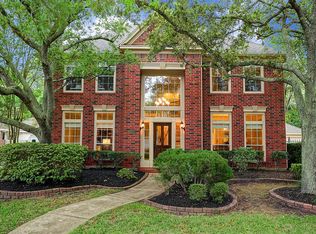 16611 Town Lake Ct, Houston, TX 77059