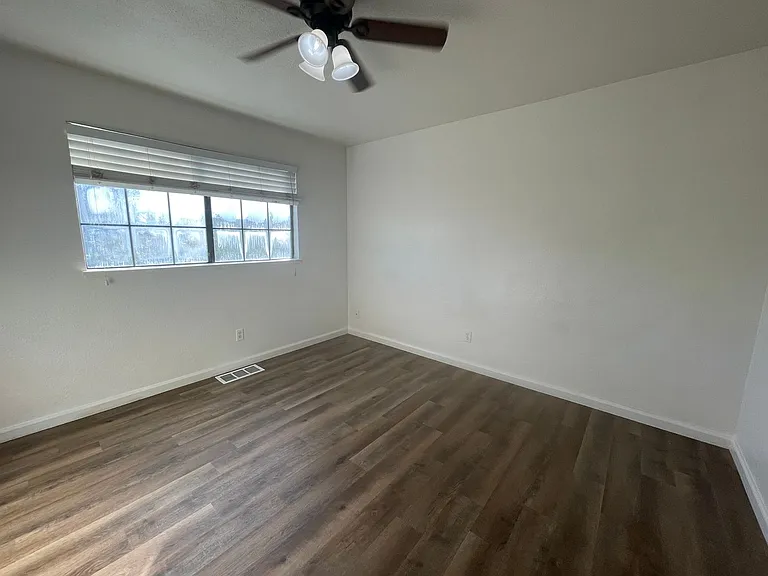 581 Ledwith Ct — Photo 11