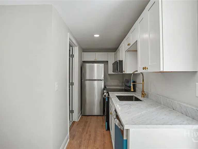 705 E 32nd St #2 — Photo 11