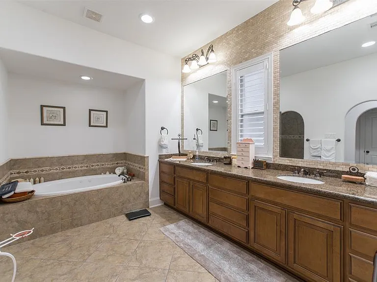 6 W Monteagle Cir — Photo 23