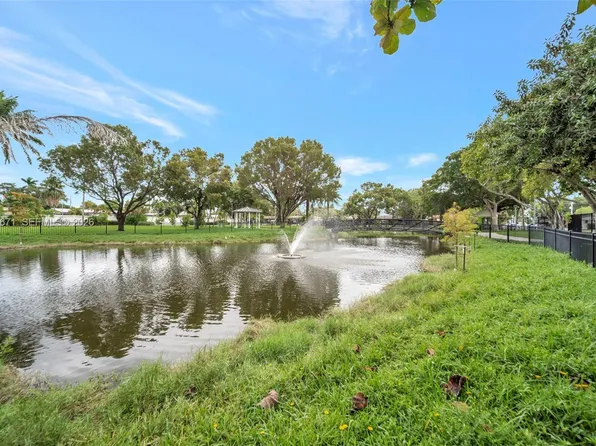 741 SW 2nd Ct, Hallandale Beach, FL 33009