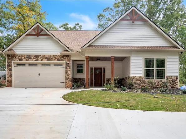 217 Lake Grove Ln, Townville, SC 29689