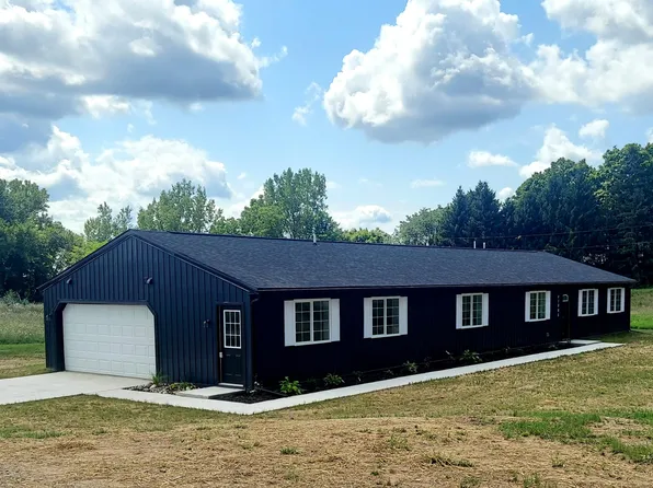 41895 Waukeenah Dr, Paw Paw, MI 49079