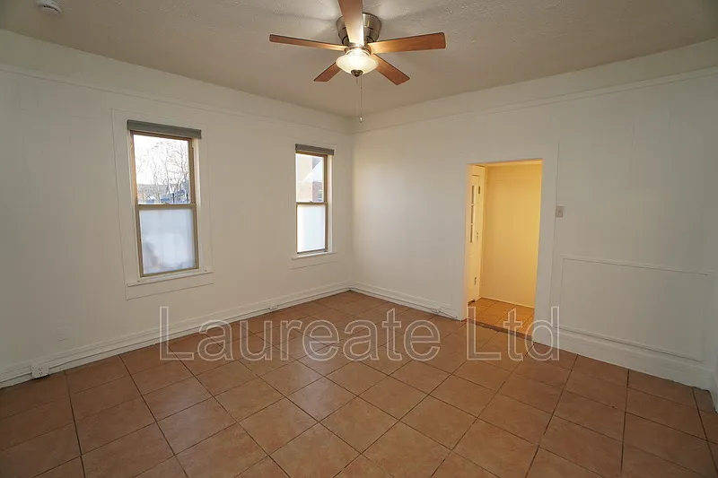 2 bed, 1.0 bath, 800 sqft, $1,695 — Photo 3