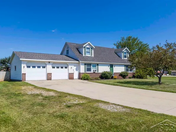 508 Glenview Ct, Pinconning, MI 48650