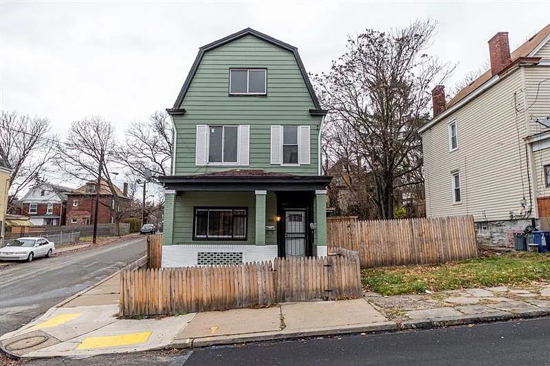 301 N Graham St photo 1