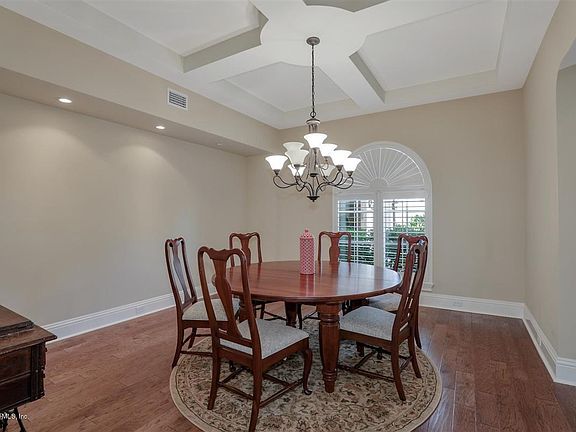 5th image of 14872 Plumosa Dr
