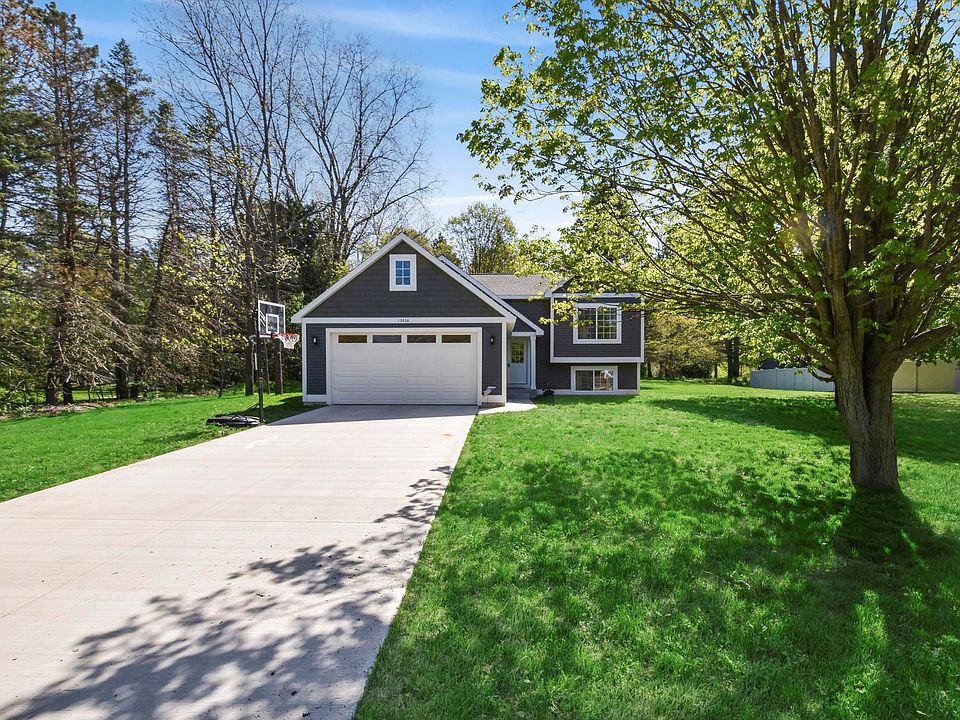 1st image of 13836 Windemere Dr NW