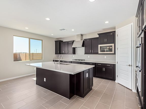 3rd image of 17041 W Jenan Dr