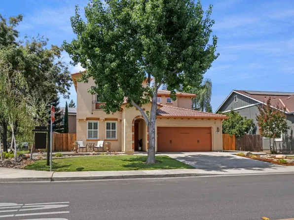 1417 Sentinel Dr, Tracy, CA 95304
