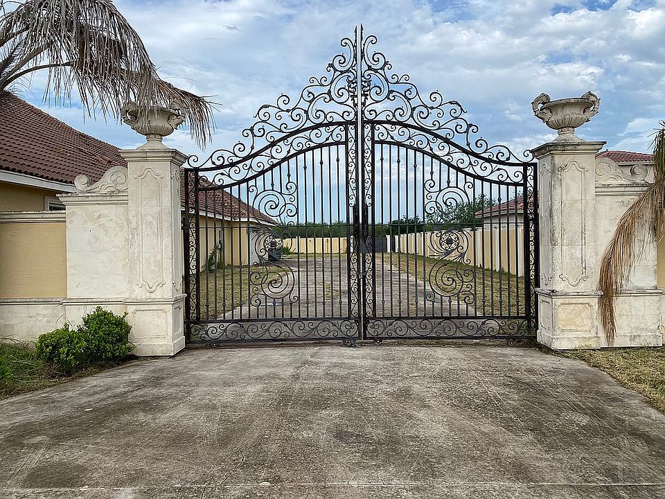 1st image of 2705 Santa Teresa