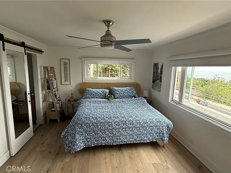 1082 Temple Hills Dr — Photo 21
