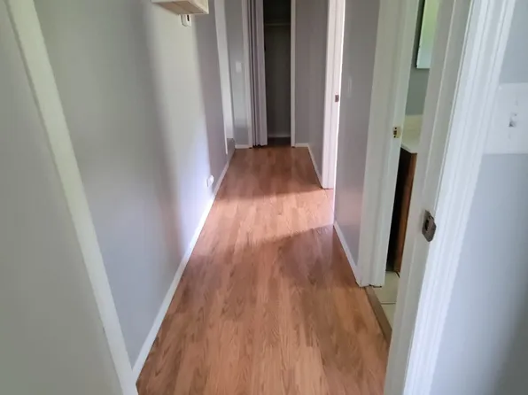 110 Hawthorne Ln, Jefferson, NC 28640