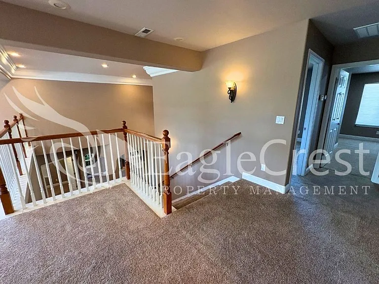 44 Vinehill Dr — Photo 88