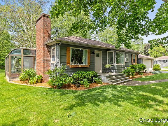 3rd image of 561 Oakleigh Ave NW