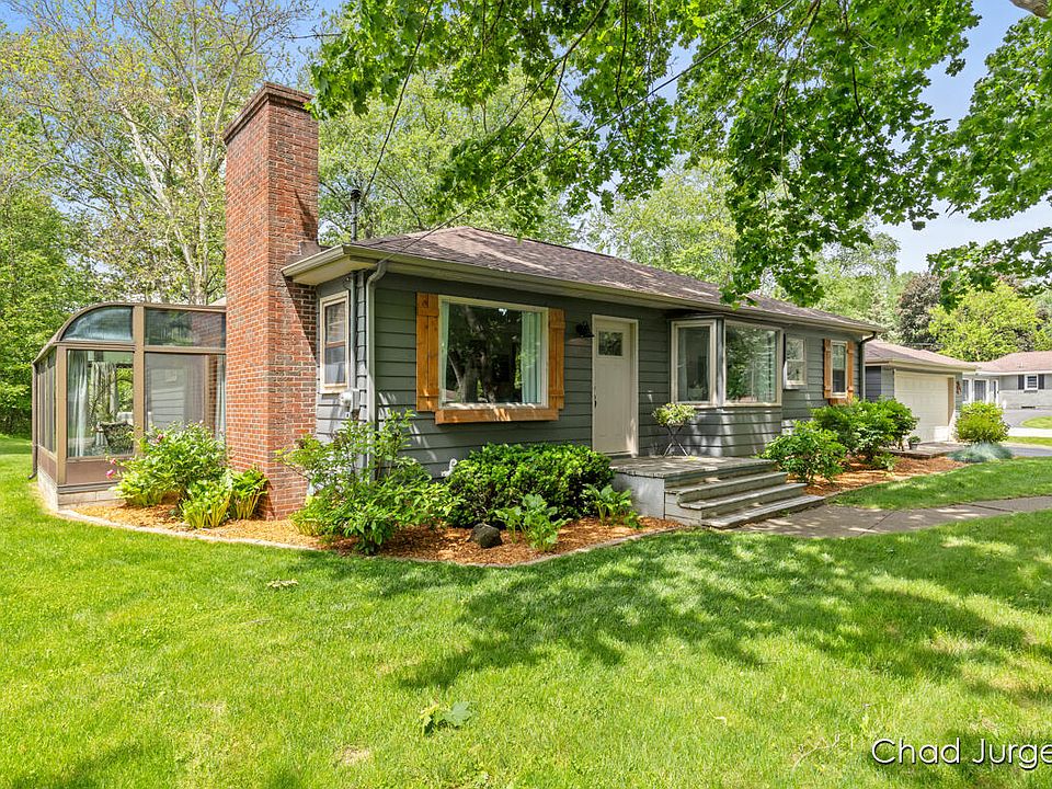 561 Oakleigh Ave NW, Grand Rapids, MI 49504 Zillow