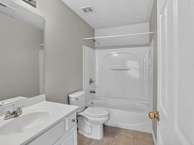 730 Celeste Ln SW — Photo 16