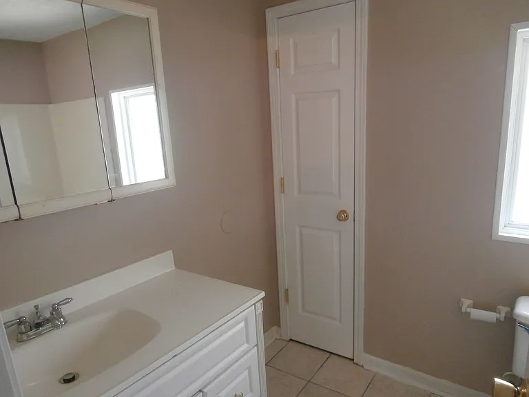 1115 Hickory Ave — Photo 9