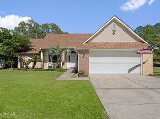 2004 Beachview Dr, Ocean springs, MS 39564